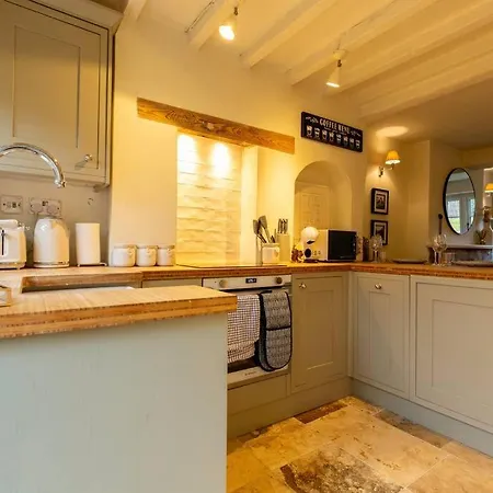 Cosy Hideaway Cottage In Sileby - Private Hot Tub Exterior photo