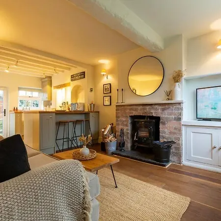 Cosy Hideaway Cottage In Sileby - Private Hot Tub Exterior photo