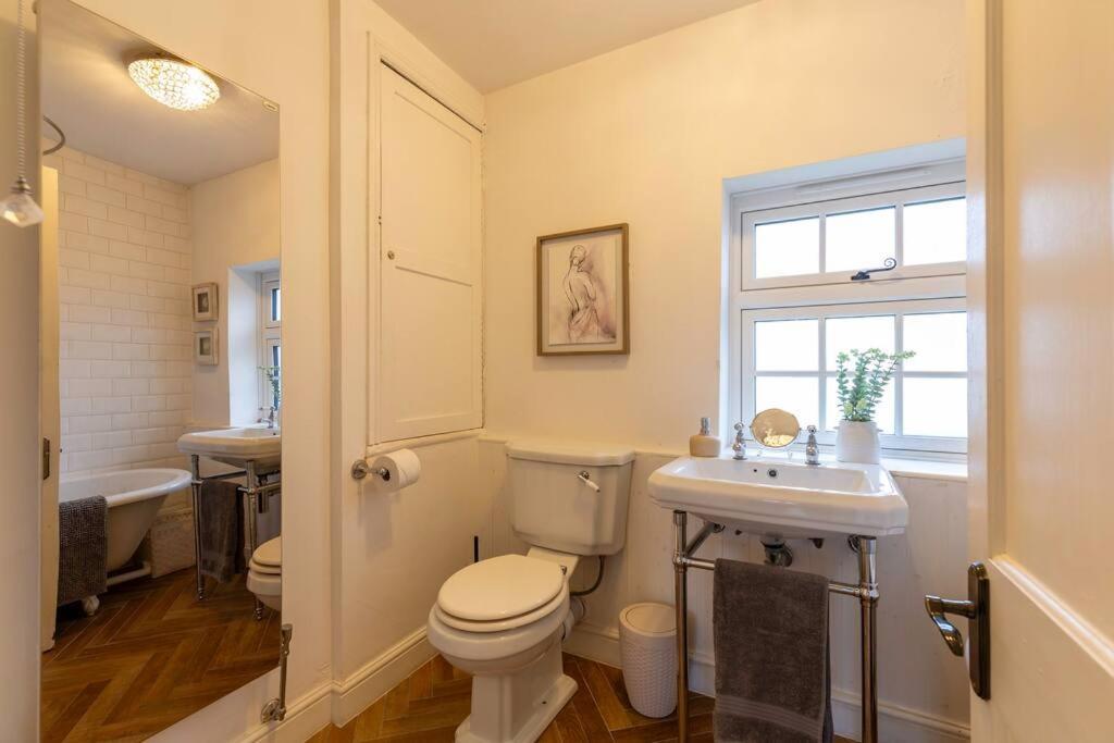 Cosy Hideaway In - Private Hot Tub * Sileby